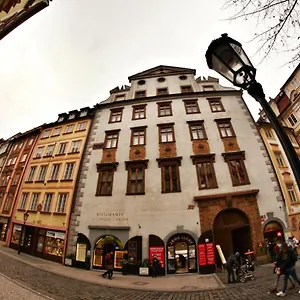  호스텔 Homer - Old Town Square